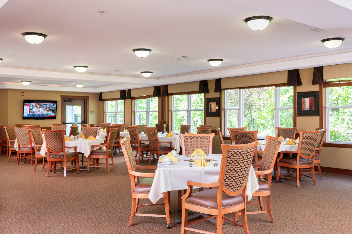 The Waters of Kingsley Shores Restaurant Dining